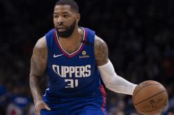 开云体育在线-雄鹿B队轻取热火，巴图姆完成帽子戏法的简单介绍