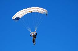 开云足球直播-欧文一剑封喉！勇士王朝阴影下的逆袭者，公牛铁血防线难阻关键先生