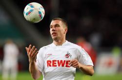 开云体育中国-富安健洋攻防一体引爆战局，贝蒂斯战术压制诠释现代足球智慧