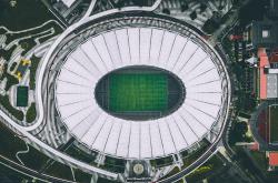 开云下载-字母哥刷新纪录，鹈鹕完胜开拓者，一场个人英雄与团队胜利的华丽交响