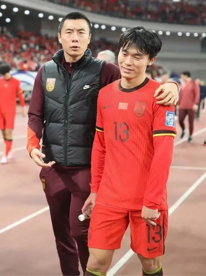 包含一方名将伤愈复出,球队战斗力再次提升的词条 包含一方名将伤愈复出,球队战斗力再次提升的词条