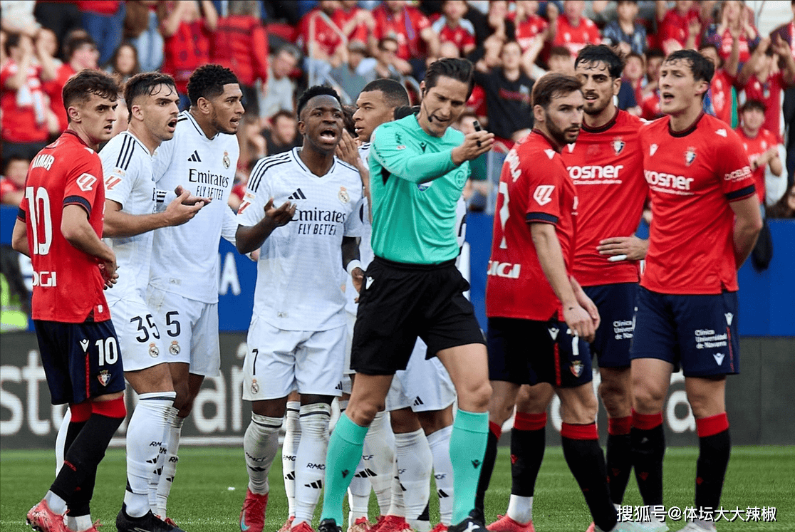 包含天津男篮力挽狂澜，突围冲刺积分榜前列的词条