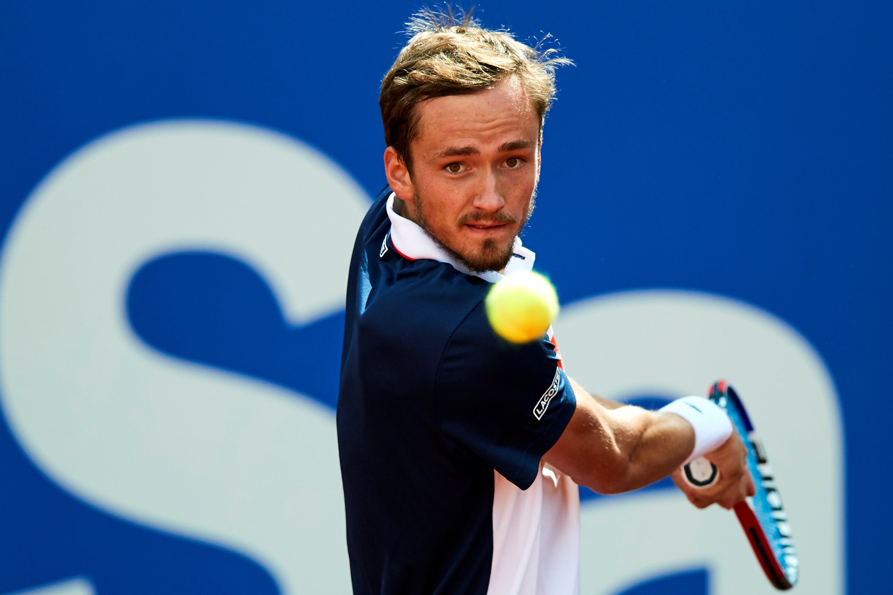 世界网球队横扫欧洲网球队,梅德韦杰夫惊艳世界的简单介绍 世界网球队横扫欧洲网球队,梅德韦杰夫惊艳世界的简单介绍