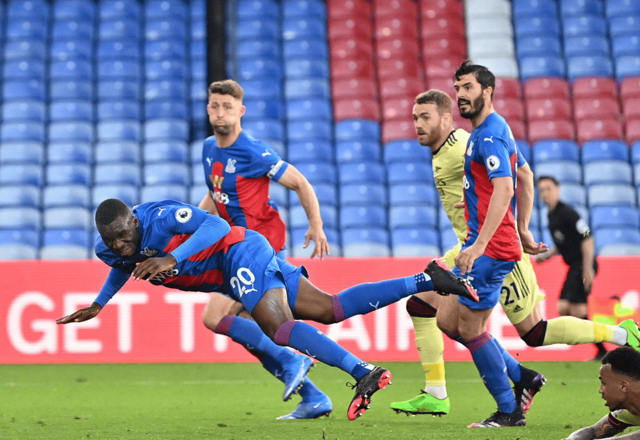 包含激情碰撞:足球比赛中的荣誉争夺的词条 包含激情碰撞:足球比赛中的荣誉争夺的词条