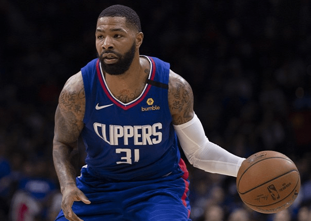 雄鹿B队轻取热火,巴图姆完成帽子戏法的简单介绍 雄鹿B队轻取热火,巴图姆完成帽子戏法的简单介绍