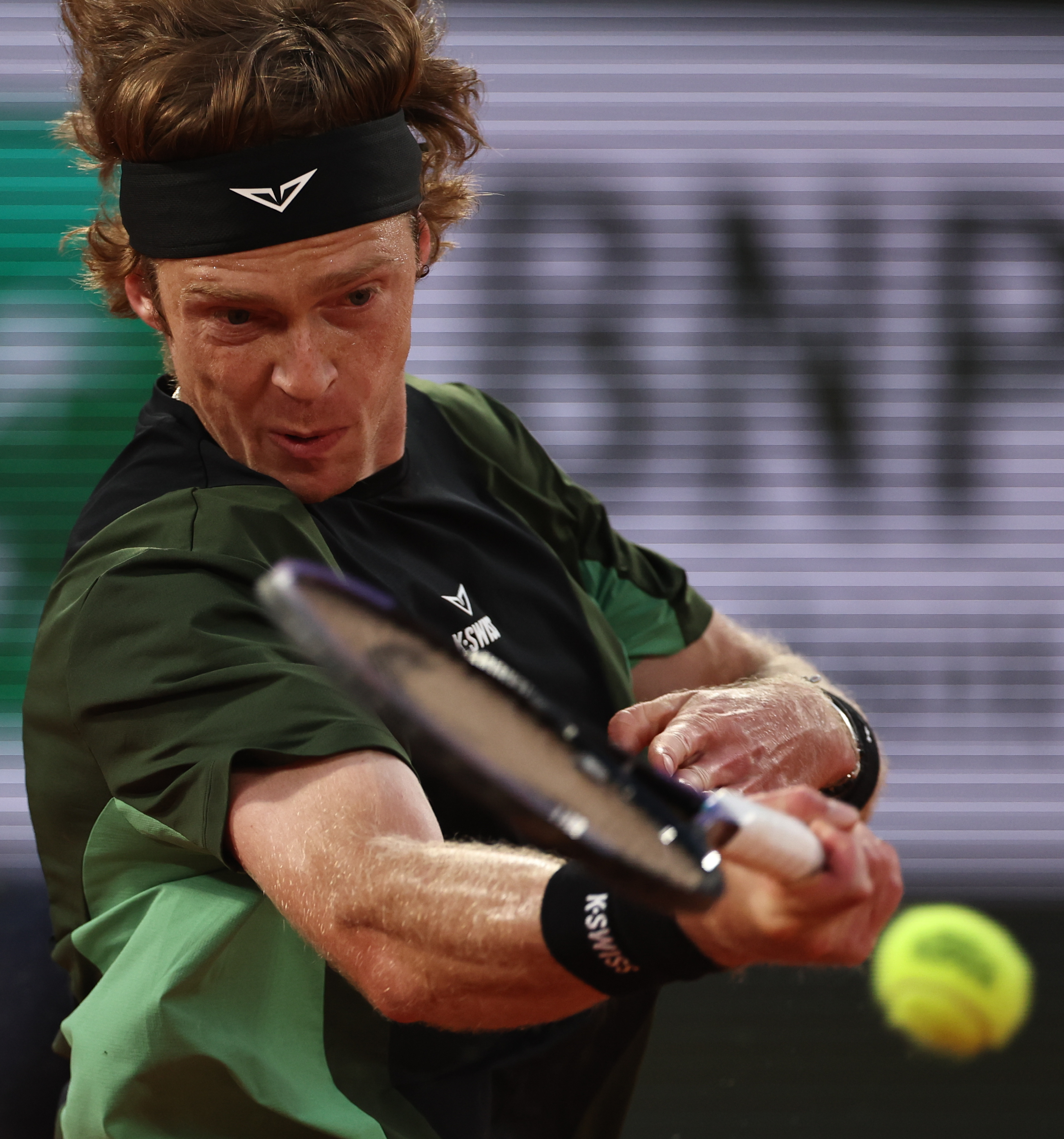 法网横扫澳网，辛纳点燃赛场