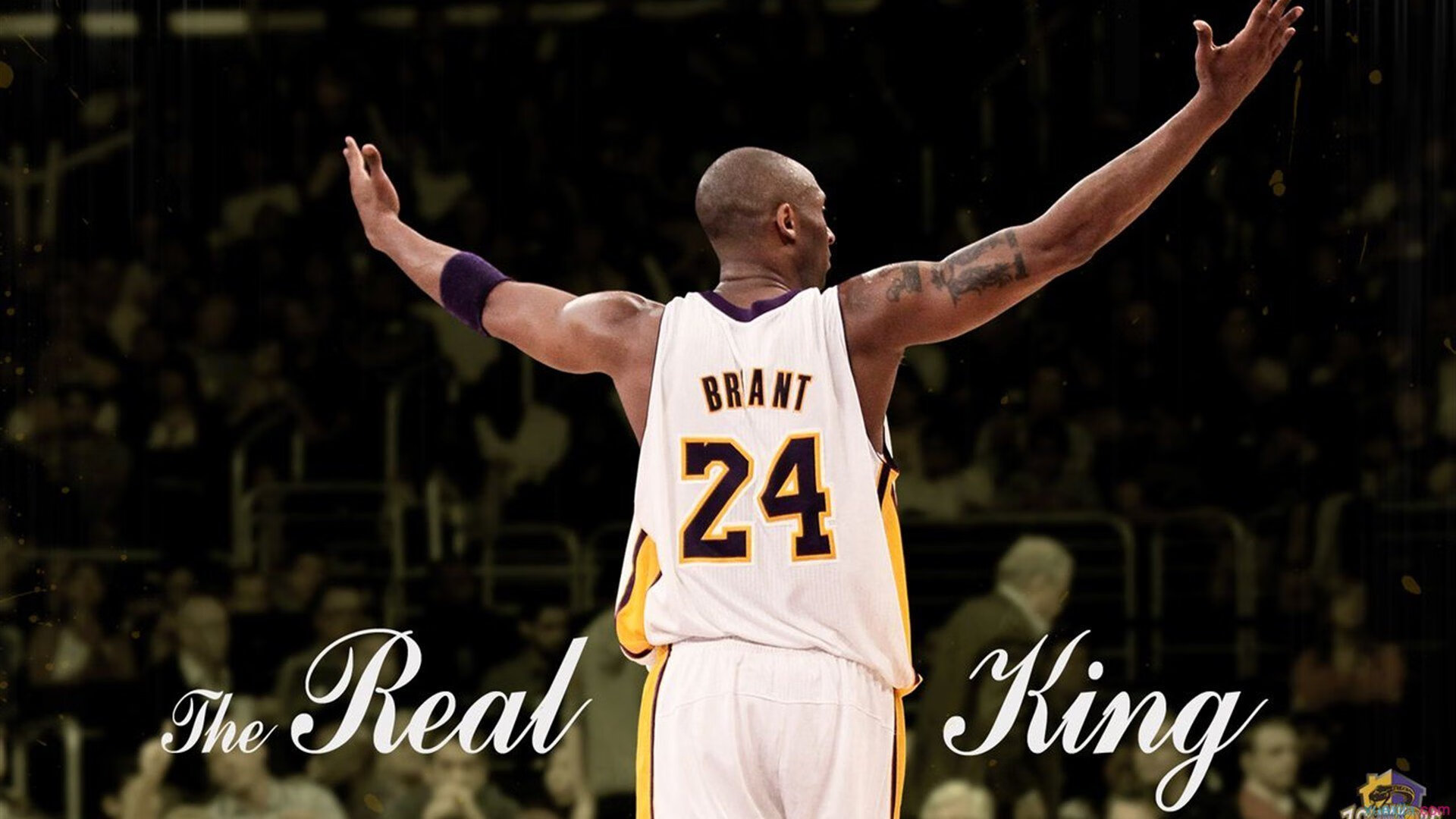 F1年度争冠之夜，当赛道轰鸣遇见绿茵传奇，京多安在关键时刻站出来